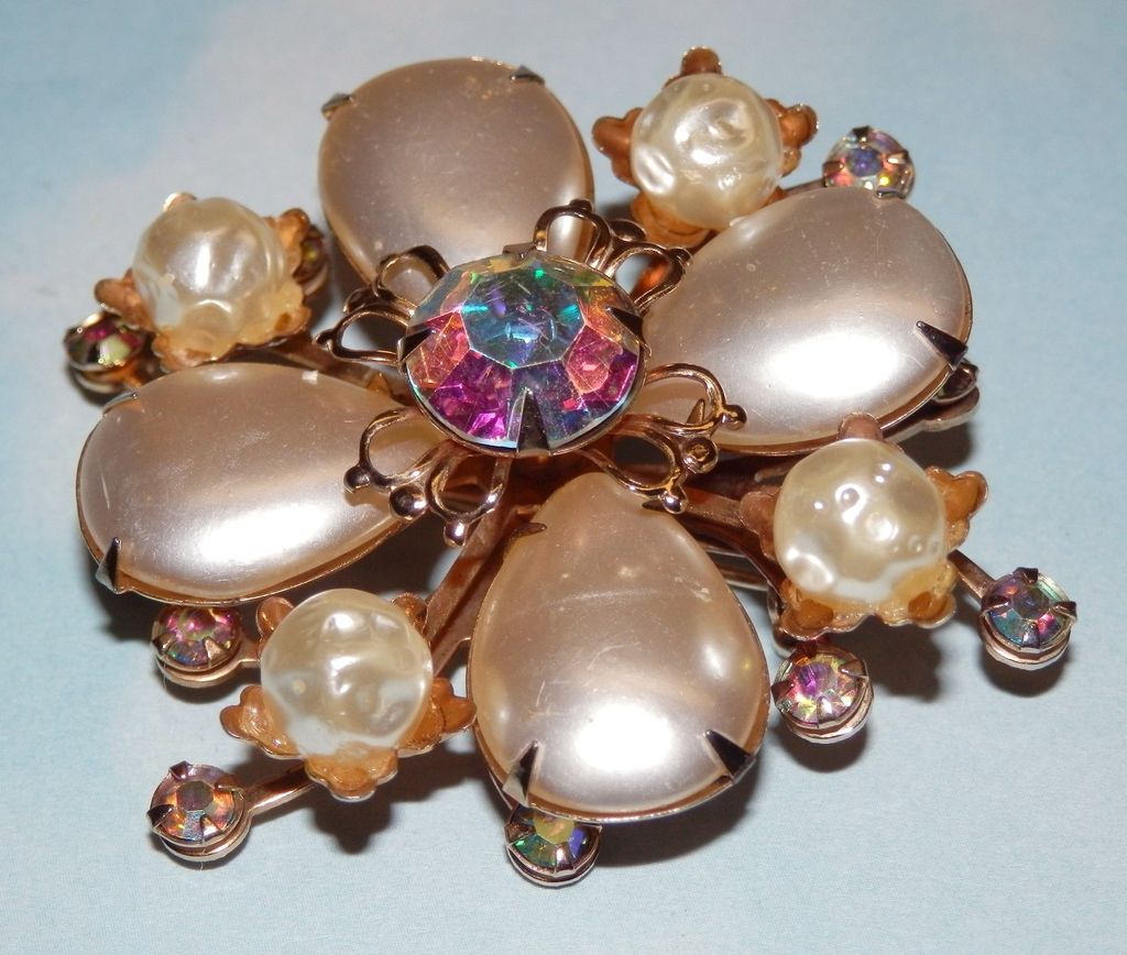 Vintage Faux Baroque Pearl Aurora Borealis Rhinestone Brooch Vintage Faux Baroque Pearl Aurora Borealis Rhinestone Brooch