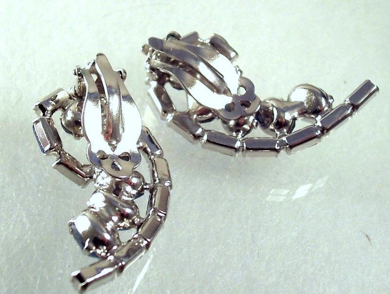Sparkling Vintage Blue Rhinestone Earrings Sparkling Vintage Blue Rhinestone Earrings