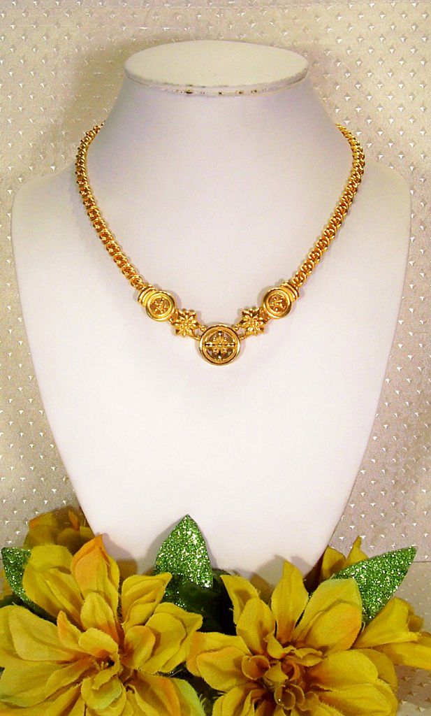 Monet Gold-tone Flower Chain Necklace Monet Gold-tone Flower Chain Necklace