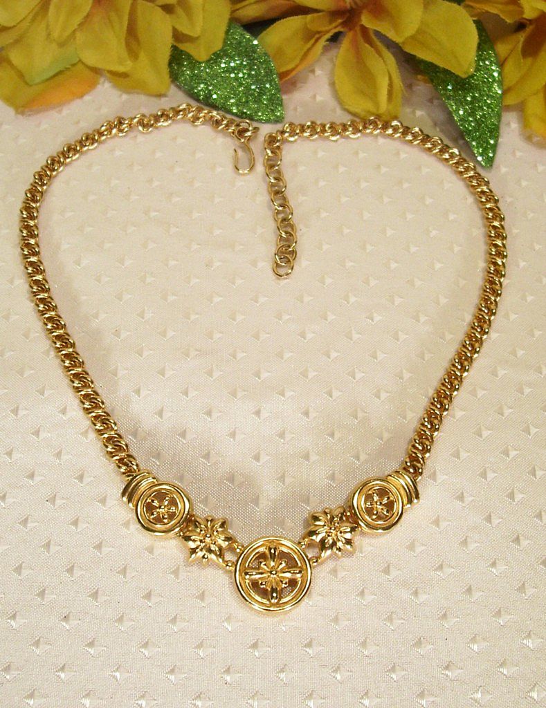 Monet Gold-tone Flower Chain Necklace Monet Gold-tone Flower Chain Necklace