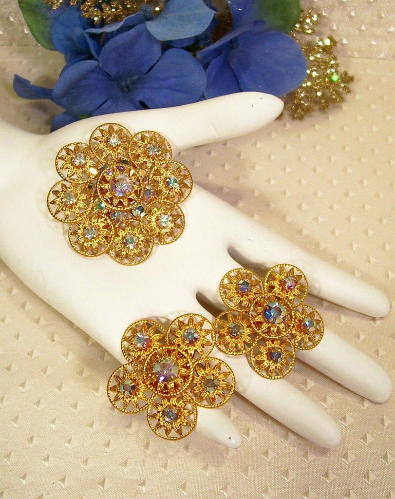 Park Lane Filigree Gold-tone Rhinestone Pin Earrings Set Park Lane Filigree Gold-tone Rhinestone Pin Earrings Set