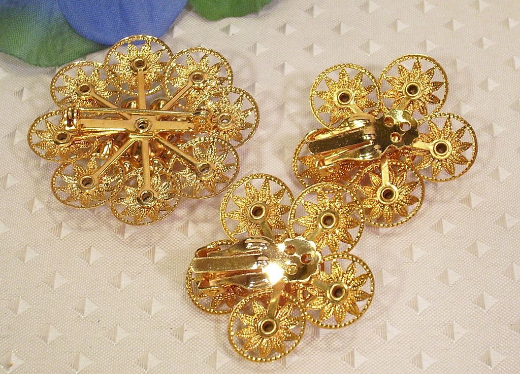 Park Lane Filigree Gold-tone Rhinestone Pin Earrings Set Park Lane Filigree Gold-tone Rhinestone Pin Earrings Set