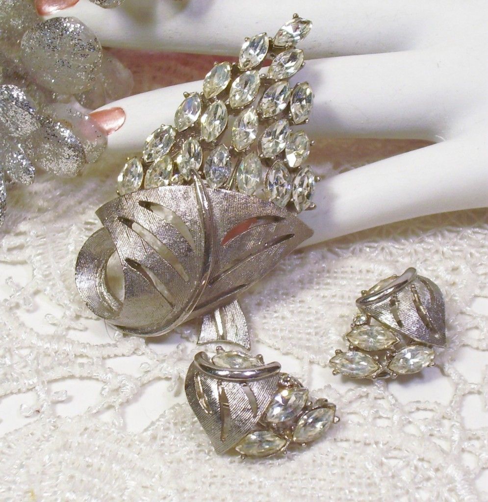 Silvery Satin Large Rhinestone Pin Earring Set Silvery Satin Large Rhinestone Pin Earring Set