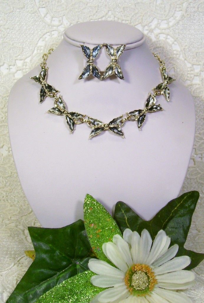 Silvery Grey Black Enamel Bow Necklace Earring Set Silvery Grey Black Enamel Bow Necklace Earring Set