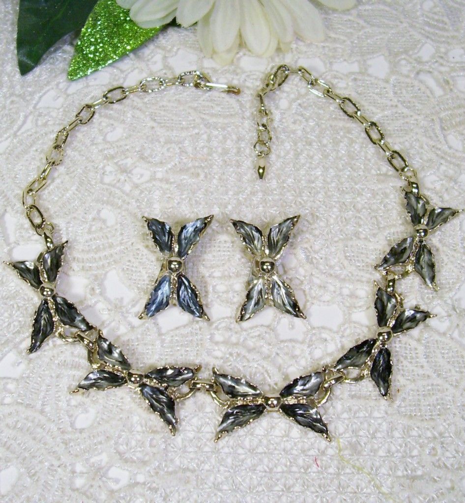 Silvery Grey Black Enamel Bow Necklace Earring Set Silvery Grey Black Enamel Bow Necklace Earring Set