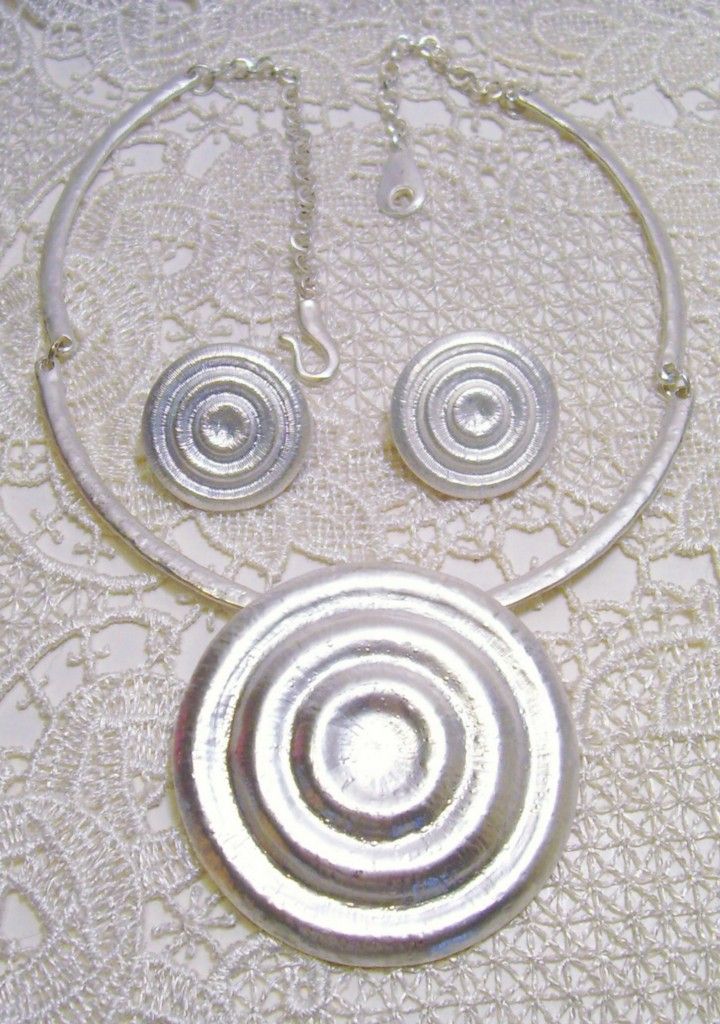 Silver-tone Tribal Design Necklace Earring Set Silver-tone Tribal Design Necklace Earring Set