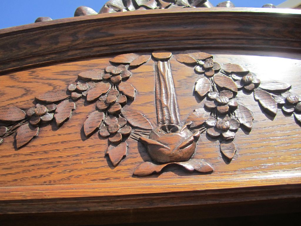 Antique Furniture French Antique Armoire! Antique Furniture French Antique Armoire!
