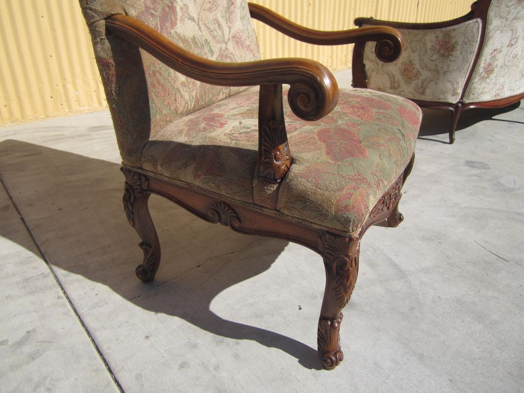 Vintage Carved High Back Armchair Fire Side Chair! Vintage Carved High Back Armchair Fire Side Chair!