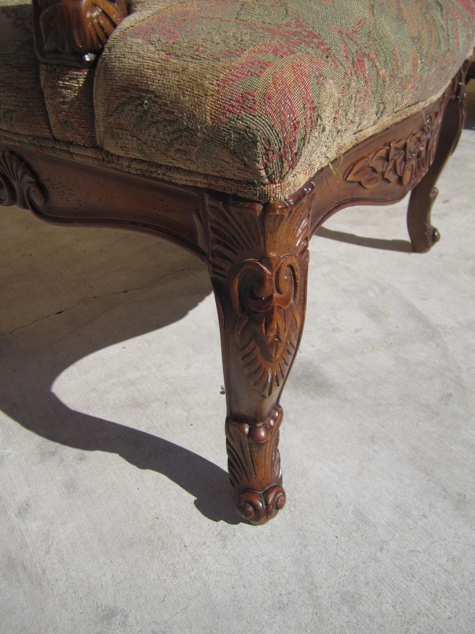 Vintage Carved High Back Armchair Fire Side Chair! Vintage Carved High Back Armchair Fire Side Chair!