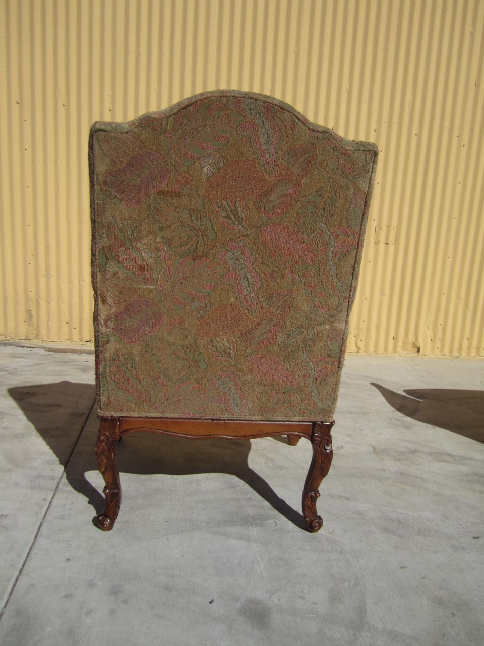 Vintage Carved High Back Armchair Fire Side Chair! Vintage Carved High Back Armchair Fire Side Chair!