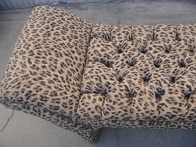 Vintage Petite Chaise Lounge Sofa! Vintage Petite Chaise Lounge Sofa!