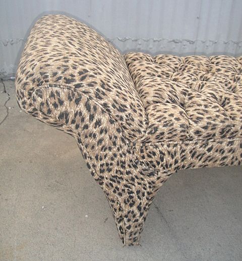 Vintage Petite Chaise Lounge Sofa! Vintage Petite Chaise Lounge Sofa!