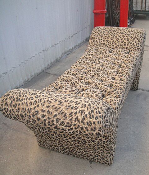Vintage Petite Chaise Lounge Sofa! Vintage Petite Chaise Lounge Sofa!