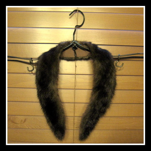 Vintage narrow Mink Collar, Brown - add to sweater or cardigan Vintage narrow Mink Collar, Brown - add to sweater or cardigan
