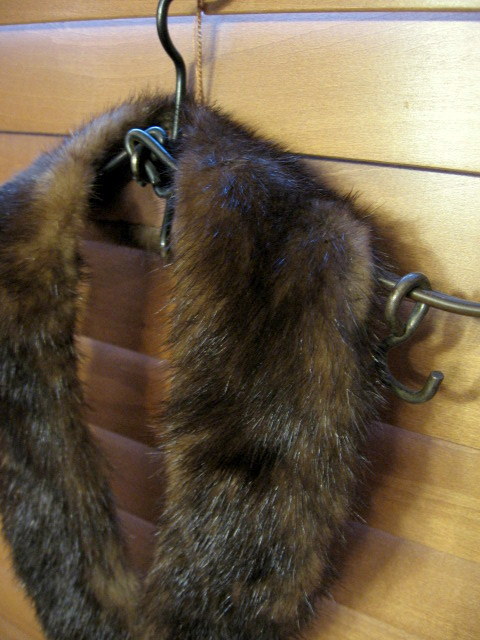 Vintage narrow Mink Collar, Brown - add to sweater or cardigan Vintage narrow Mink Collar, Brown - add to sweater or cardigan