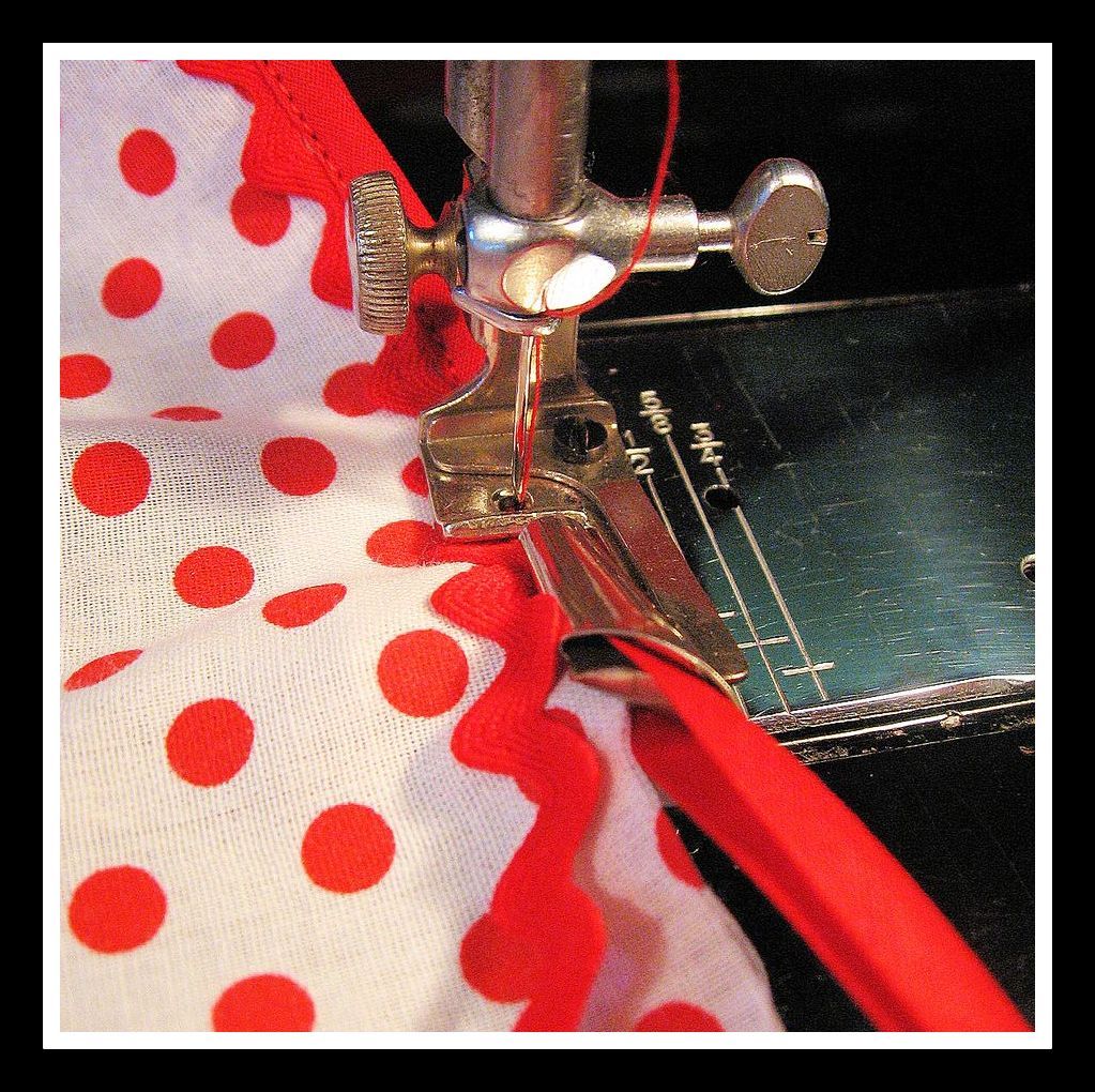 Singer BINDER fits Featherweight sewing machine plus 66, 99, 201 Singer BINDER fits Featherweight sewing machine plus 66, 99, 201