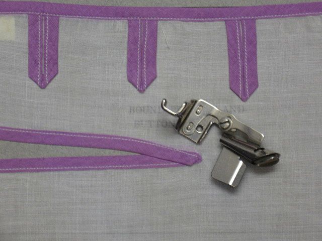 Singer BINDER fits Featherweight sewing machine plus 66, 99, 201 Singer BINDER fits Featherweight sewing machine plus 66, 99, 201