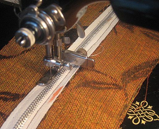 Singer Cording / Zipper Foot fits 99 201 221 Featherweight Sewing Machines Singer Cording / Zipper Foot fits 99 201 221 Featherweight Sewing Machines