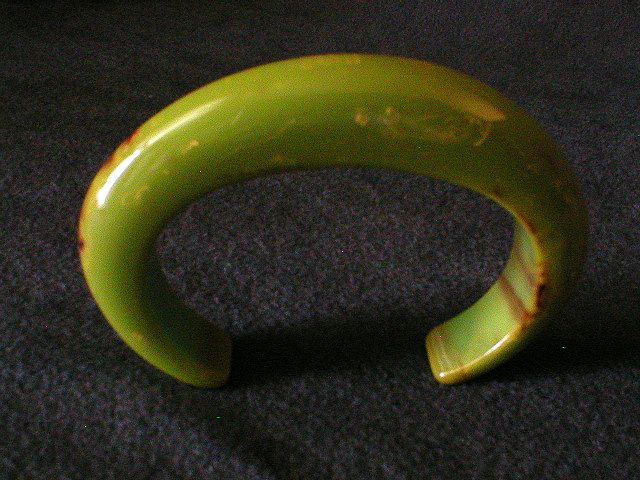 Vintage Bakelite Green/Brown/Yellow Marbleized Cuff Bracelet Vintage Bakelite Green/Brown/Yellow Marbleized Cuff Bracelet