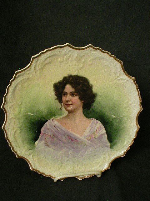 French L.R.L. Limoges Hand-Painted Portrait Plate of Beautiful Lady French L.R.L. Limoges Hand-Painted Portrait Plate of Beautiful Lady