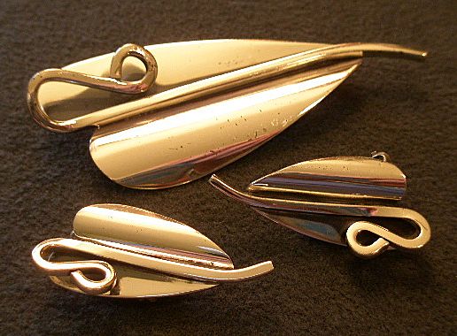 Renoir Sauteur Sterling Silver "Stylized Leaf" Brooch & Clip Earrings Set Renoir Sauteur Sterling Silver "Stylized Leaf" Brooch & Clip Earrings Set