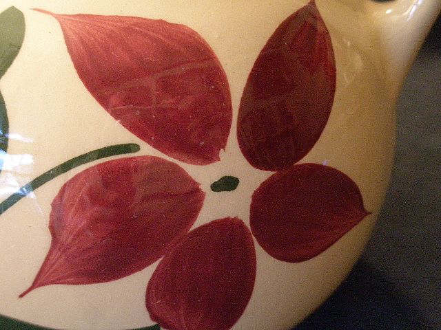 Watt Pottery "#17 Starflower" Pattern Pitcher - 5 Pint Size Watt Pottery "#17 Starflower" Pattern Pitcher - 5 Pint Size