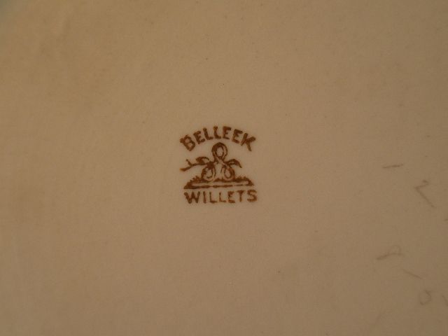 American Willets Belleek Hand-Painted Plate w/Purple Poppy Decoration American Willets Belleek Hand-Painted Plate w/Purple Poppy Decoration
