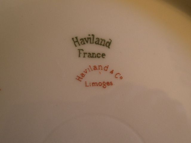 Haviland & Co. Limoges "Clover Leaf" Round Salad Serving Bowl, Schleiger #98 Haviland & Co. Limoges "Clover Leaf" Round Salad Serving Bowl, Schleiger #98