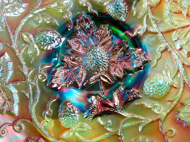 Millersburg Scalloped Blackberry Wreath Green Carnival Bowl Millersburg Scalloped Blackberry Wreath Green Carnival Bowl