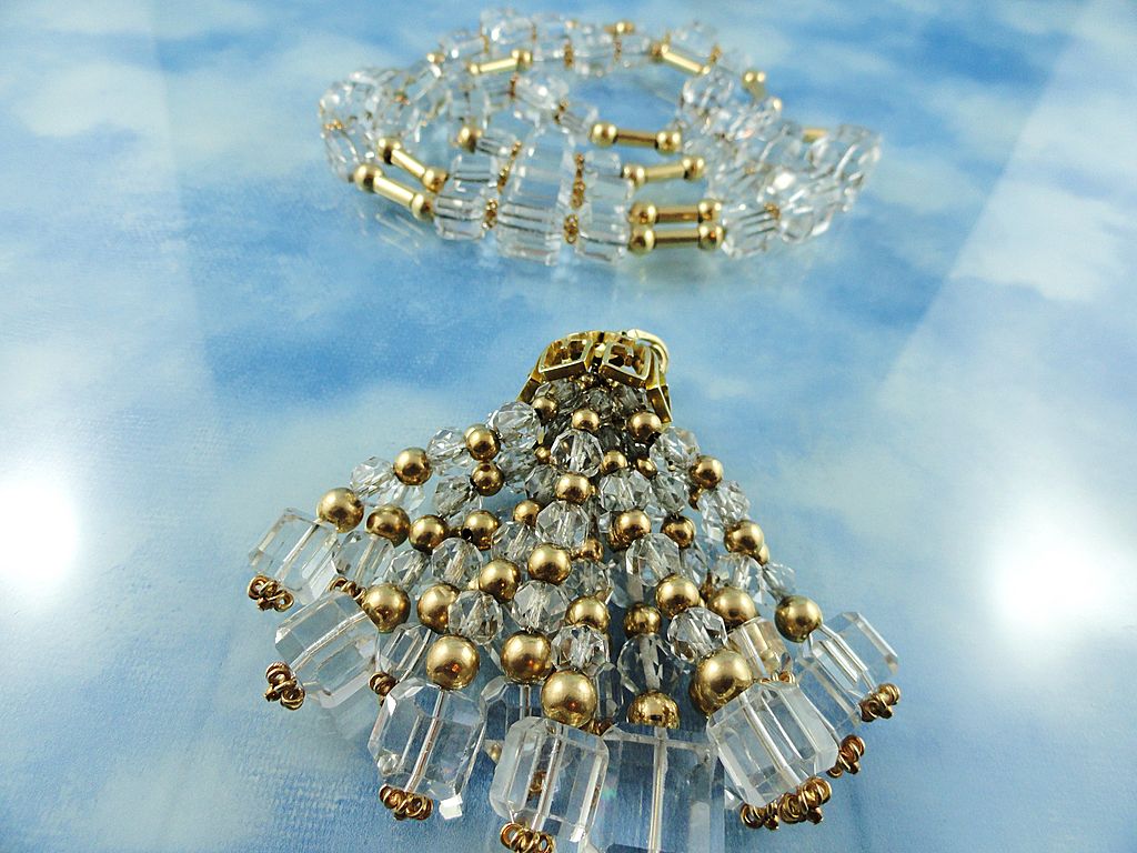 Authentic 14 KT Yellow Gold & Vintage Rock Crystal Convertible Runway Statement Necklace With Appraisal Authentic 14 KT Yellow Gold & Vintage Rock Crystal Convertible Runway Statement Necklace With Appraisal
