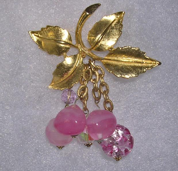Vintage Art Glass Bead Cascade Brooch Vintage Art Glass Bead Cascade Brooch