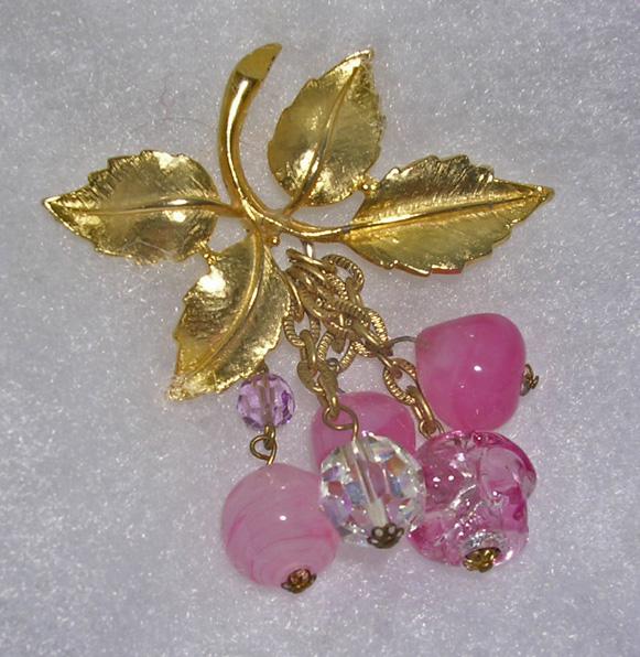 Vintage Art Glass Bead Cascade Brooch Vintage Art Glass Bead Cascade Brooch