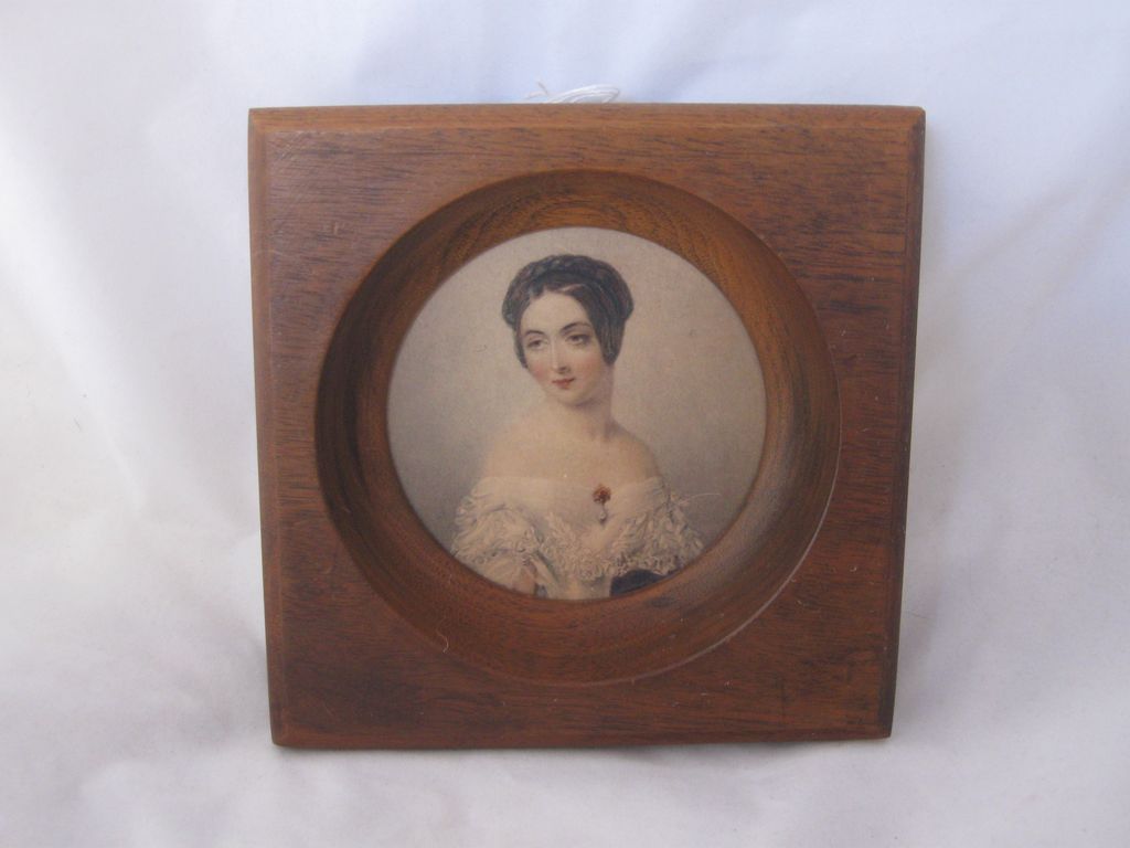 Vintage Portrait Print Wooden Frame Vintage Portrait Print Wooden Frame