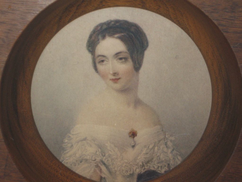 Vintage Portrait Print Wooden Frame Vintage Portrait Print Wooden Frame