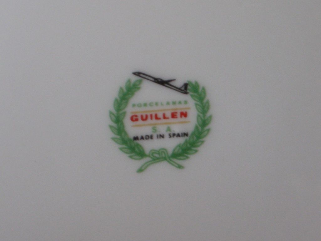 Vintage 8 1/2 inch Spanish "Guillen" Porcelain Portrait Plate Vintage 8 1/2 inch Spanish "Guillen" Porcelain Portrait Plate