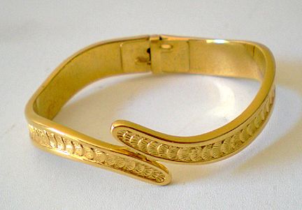 Vintage Signed Monet Clamper Bracelet Vintage Signed Monet Clamper Bracelet