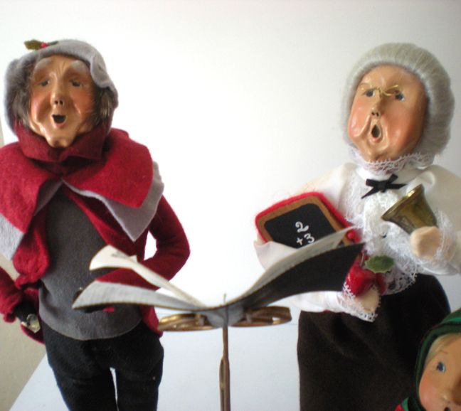 (4) Byers Choice Christmas Figurines "The Carolers" (4) Byers Choice Christmas Figurines "The Carolers"