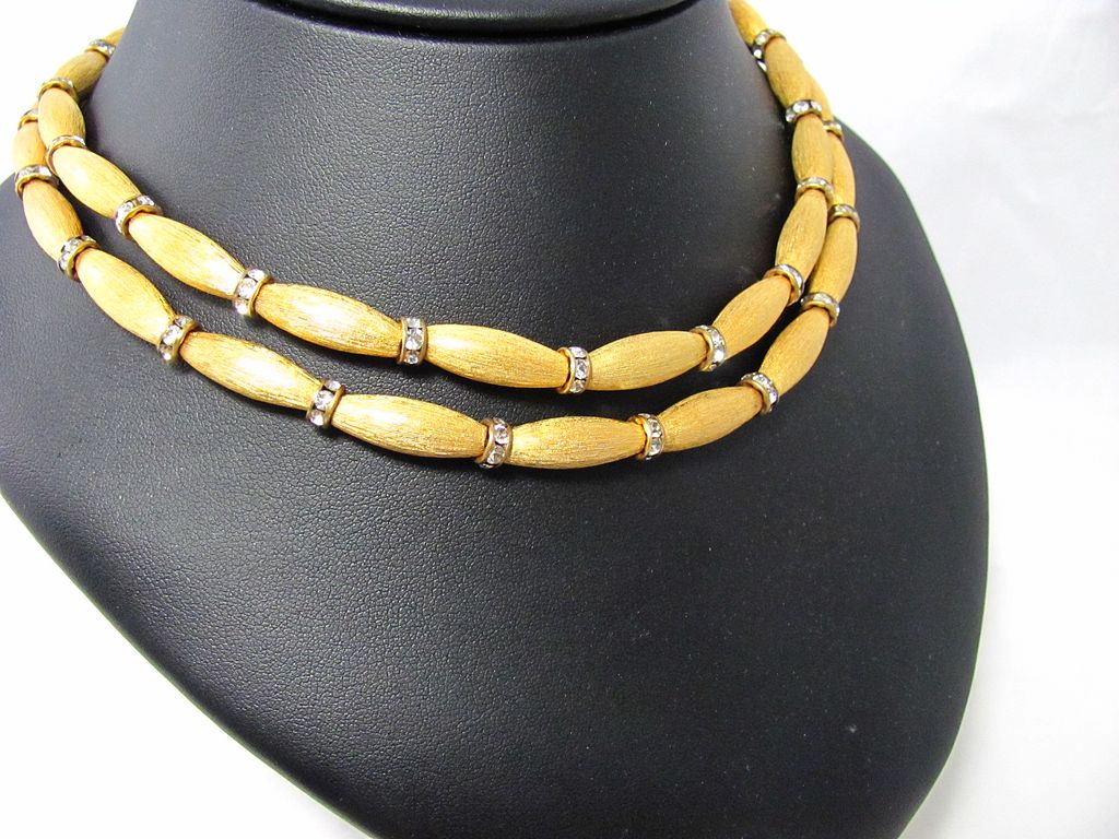 Dazzling Gold Tone and Rhinestone Necklace and Earrings Set Dazzling Gold Tone and Rhinestone Necklace and Earrings Set