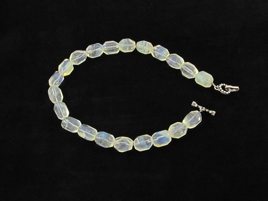 Vintage Sterling Silver Toggle Quartz Beads Choker Necklace Vintage Sterling Silver Toggle Quartz Beads Choker Necklace