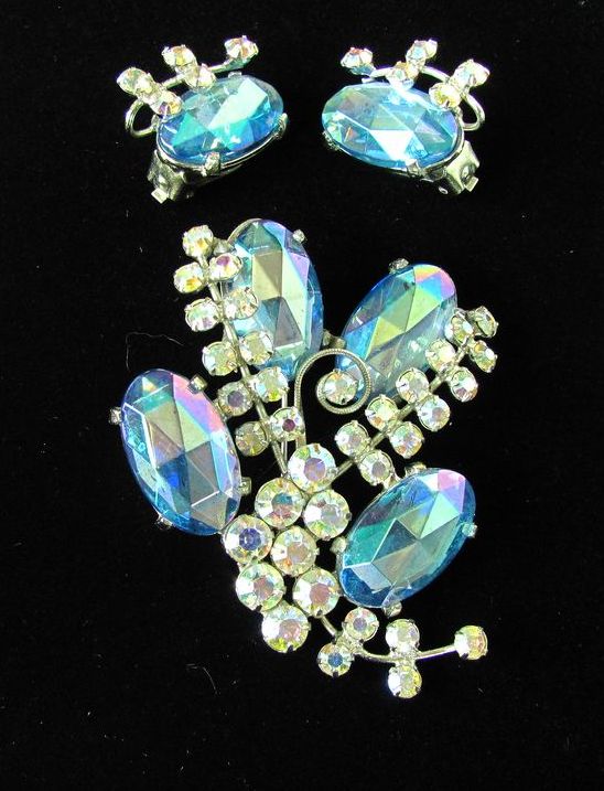 Stunning Large Demi Parure Aurore Borealis Crystals Stunning Large Demi Parure Aurore Borealis Crystals