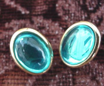 Trifari Dramatic Necklace & Earrings Set - New *Old*Stock Trifari Dramatic Necklace & Earrings Set - New *Old*Stock