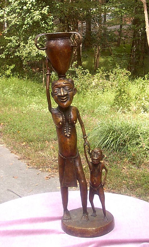 Bronze African Statue-Parent and Child Bronze African Statue-Parent and Child