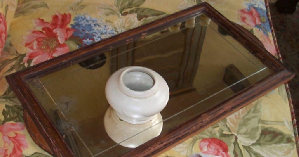 Mirror/Tray with Mahogany Frame Mirror/Tray with Mahogany Frame