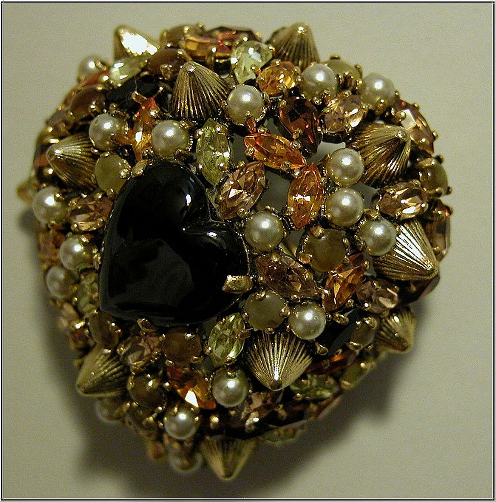 Christian Dior Rhinestone & Heart Pin, Made in Germany, 1962 Christian Dior Rhinestone & Heart Pin, Made in Germany, 1962