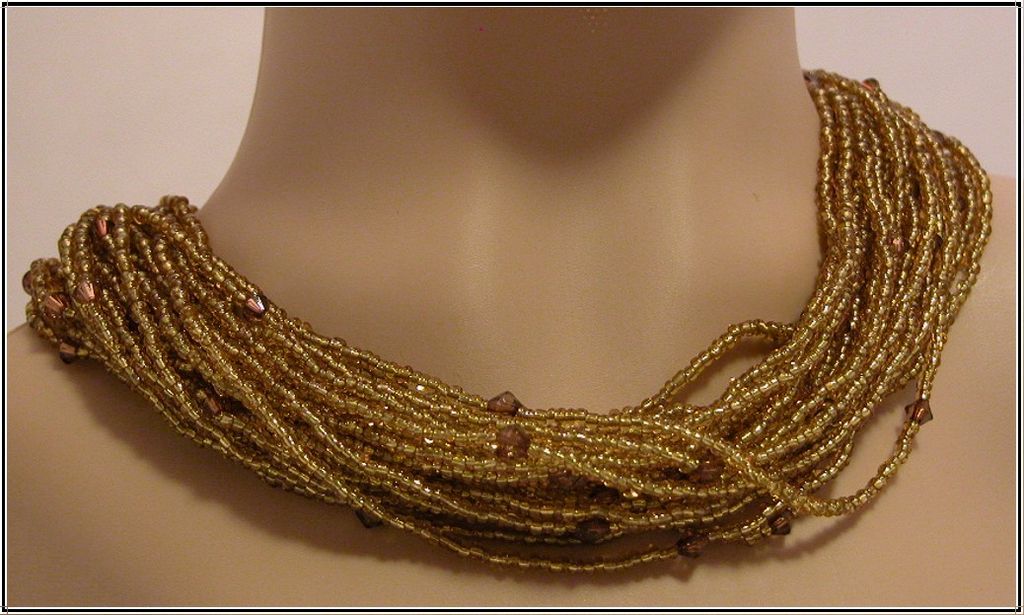 Vintage 26-strand Amber Bead Beaded Necklace Vintage 26-strand Amber Bead Beaded Necklace