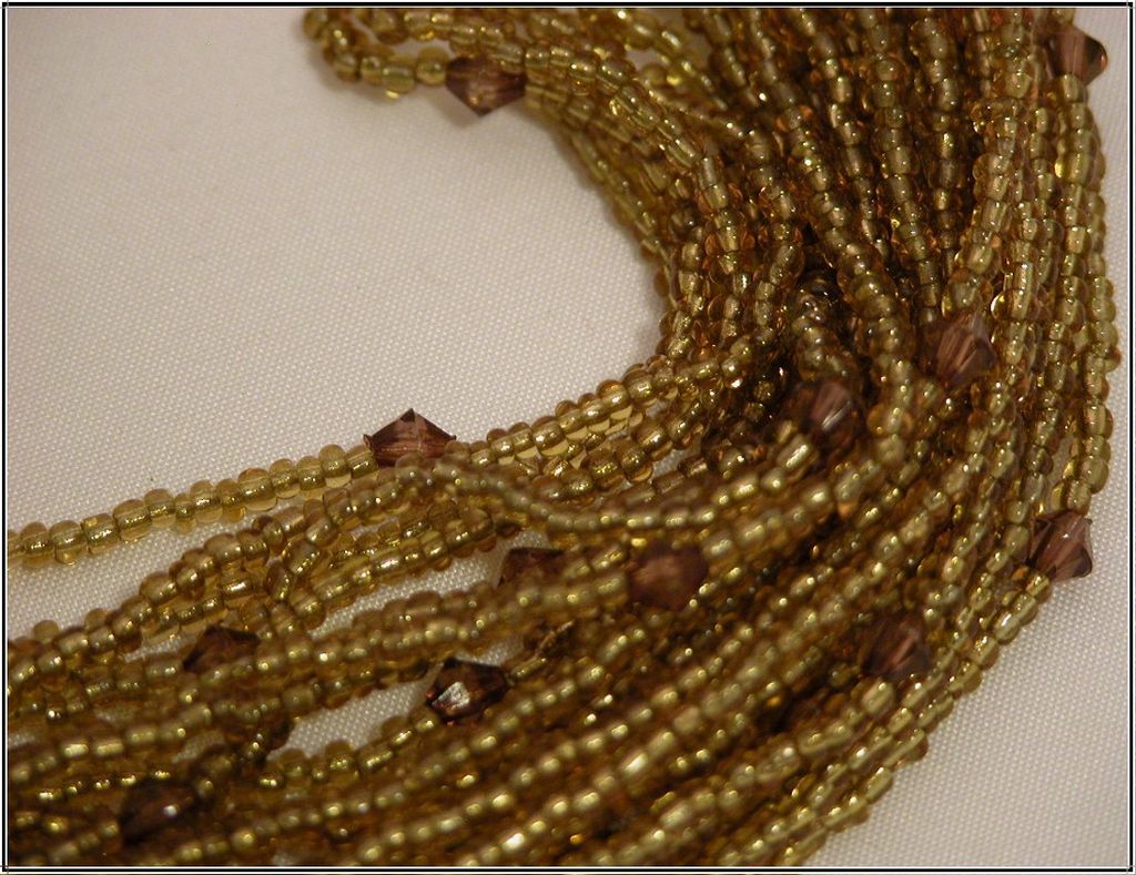 Vintage 26-strand Amber Bead Beaded Necklace Vintage 26-strand Amber Bead Beaded Necklace