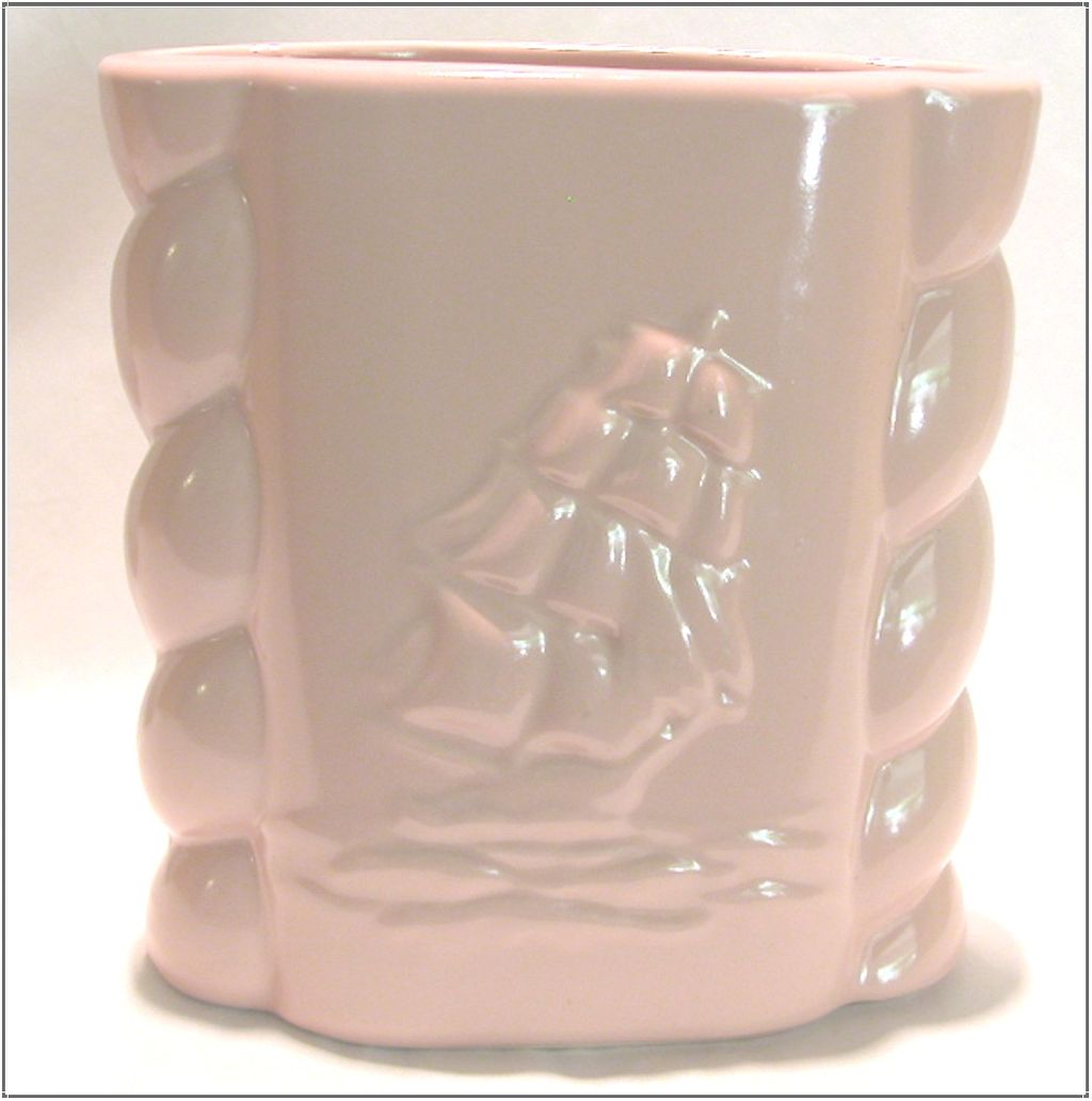 Vintage Pink Abington Vase -- Schooner, Clipper, Sailing Ship Vintage Pink Abington Vase -- Schooner, Clipper, Sailing Ship