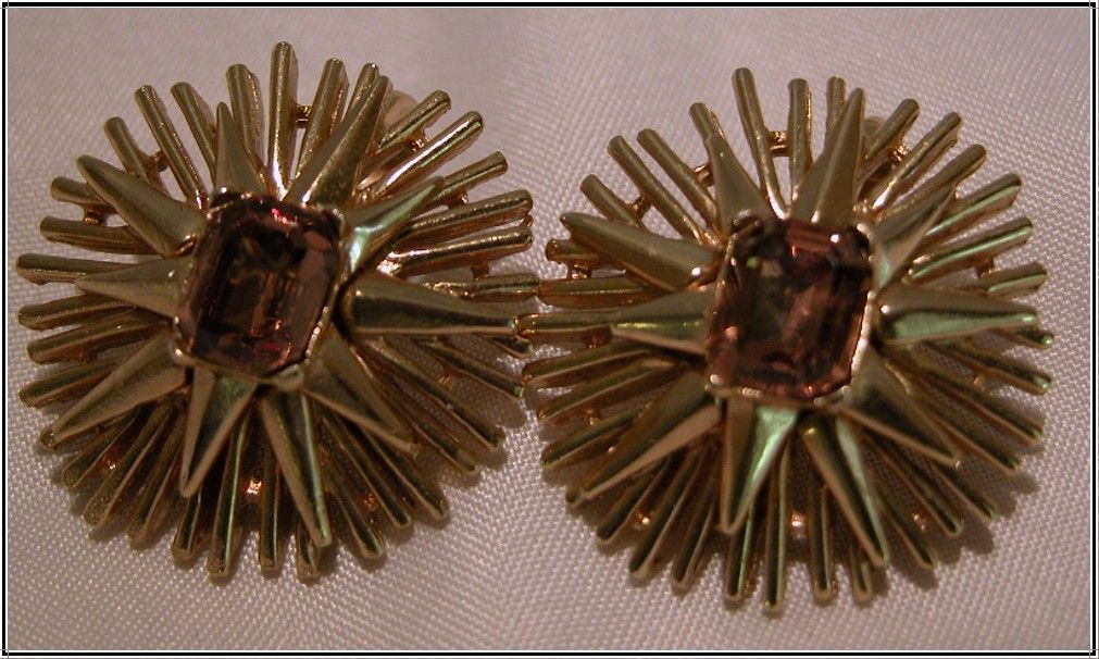 Crown Trifari Starburst Pin & Earrings, Faux Gold Topaz Crown Trifari Starburst Pin & Earrings, Faux Gold Topaz
