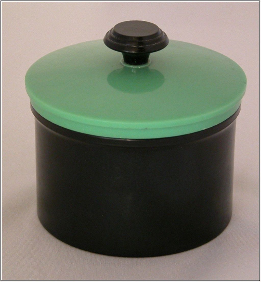 Green & Black Plastic Art Deco Vanity Dresser Box Green & Black Plastic Art Deco Vanity Dresser Box