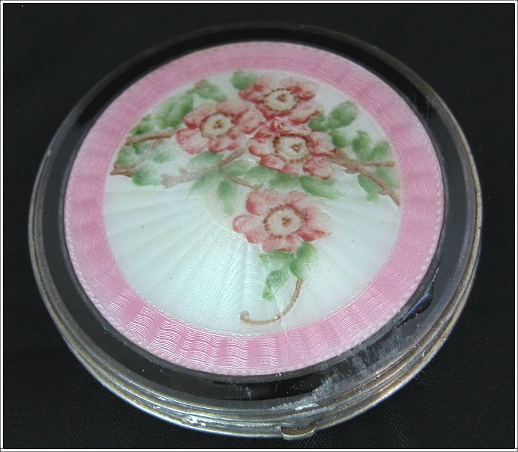 Antique F&B Sterling Silver & Guilloche Powder & Rouge Compact, c1900-1920, Foster & Bailey Antique F&B Sterling Silver & Guilloche Powder & Rouge Compact, c1900-1920, Foster & Bailey
